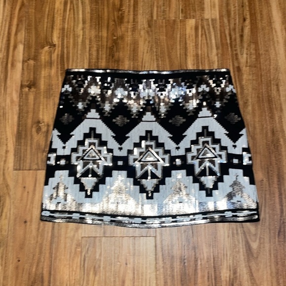 Express women’s large skirt mini sequin Black Silver Geometric stretch western - Picture 3 of 8
